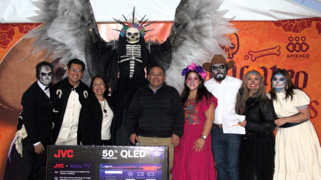 Apizaco celebra con color y creatividad el Concurso de Catrinas y Catrines 2025