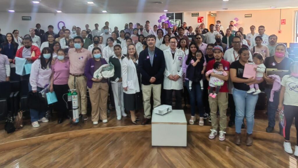 Médicos del IMSS y padres salvan la vida a bebés prematuros