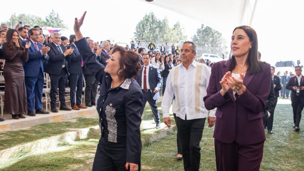 Josefina Rodríguez, Secretaría de Turismo, asiste como representante de la presidenta Claudia Sheinbaum al IV Informe de Tlaxcala
