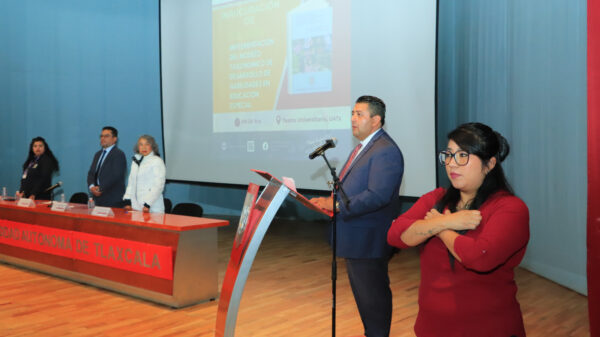 La Facultad de Ciencias para el Desarrollo Humano (FCDH-UATx) y el Departamento de Educación Especial de la SEPE y la Unidad de Servicios Educativos de Tlaxcala (USET) convocaron a estos talleres que están dirigidos a 248 docentes.