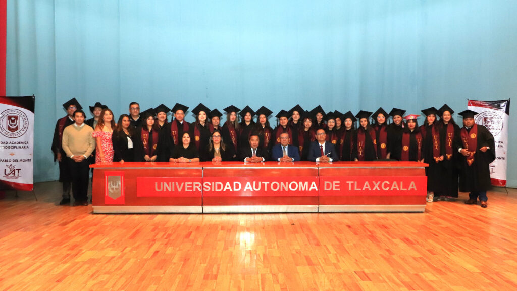 Ante padres de familia, invitados especiales y 60  estudiantes de las licenciaturas en Psicología, Trabajo Social y Administración, el Maestro Sánchez Ibarra reflexionó que el papel que desempeñarán será preponderante porque son la voz que hablará de la función esencial de la Institución.