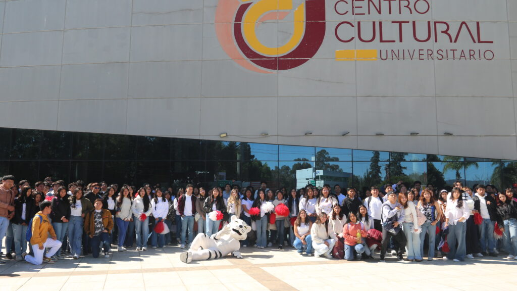 Rector de la UATx encabeza bienvenida a estudiantes de nuevo ingreso a la UATx