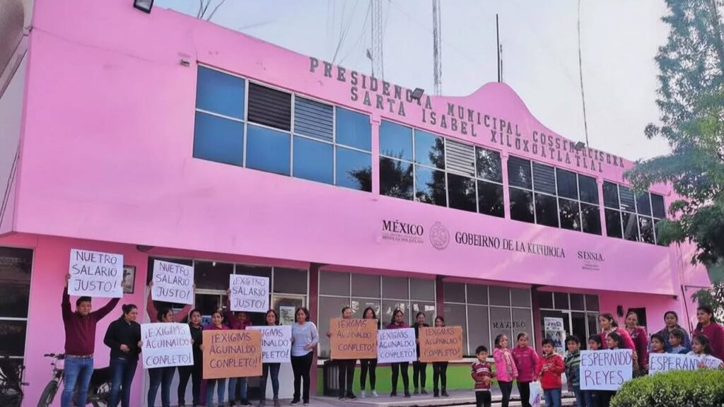 Alcaldesa de Xiloxoxtla dejó a trabajadores sin salarios, aguinaldo ni prima vacacional.