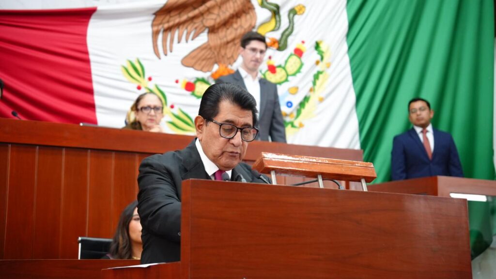 El diputado Héctor Israel Ortiz Ortiz presentó ante el Pleno del Congreso del Estado la Iniciativa para reformar y derogar diversas disposiciones de la Ley del Control Constitucional del Estado de Tlaxcala