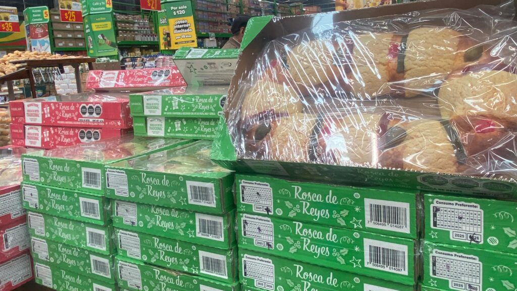 Roscas de Reyes registran variación de precios en mercados, panaderías y supermercados