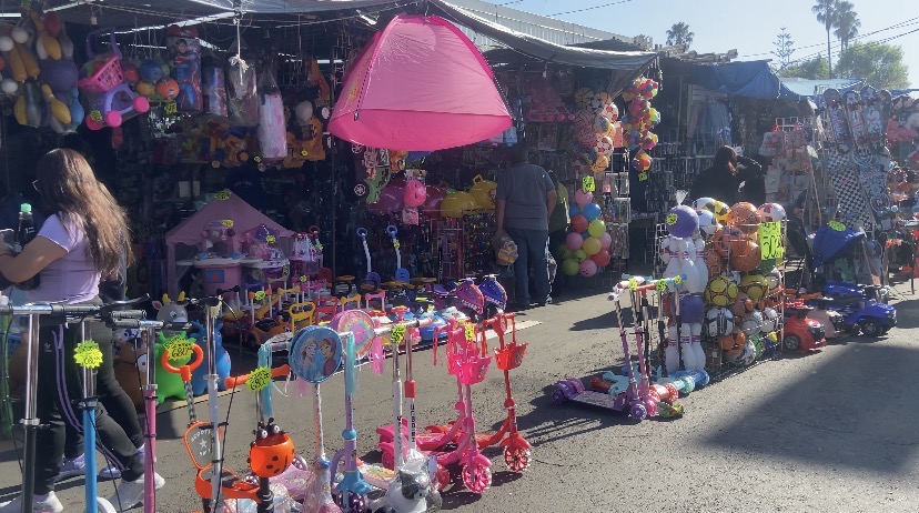Mercado de Tlaxcala concentra la venta de juguetes con precios para todos los bolsillos