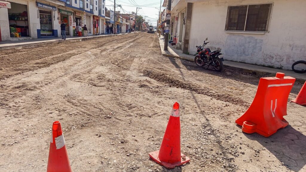 Avanza reconstrucción de calle Amador Carrasco en Chiautempan: Blanca Angulo