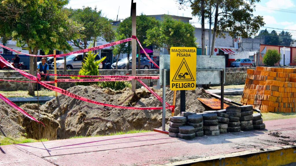 OBRAS DE REPARACIÓN DE DRENAJE EN BULEVAR CUAMANCO FORTALECEN UNA VIALIDAD ESTRATÉGICA PARA EL MUNICIPIO