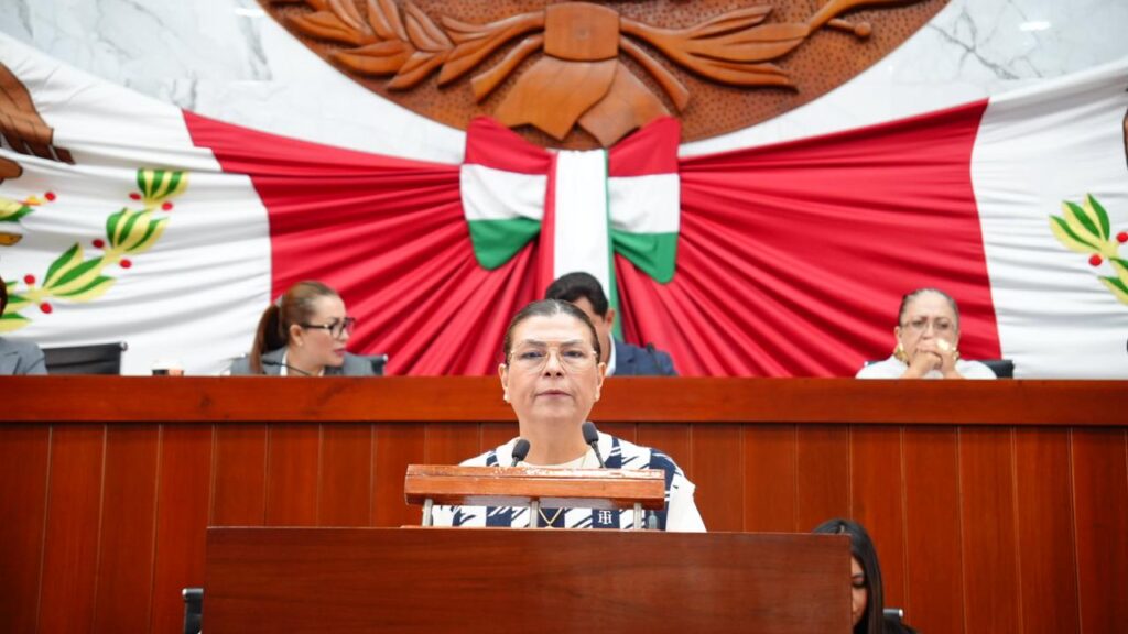 La diputada Sandra Guadalupe Aguilar Vega, representante del Partido Revolucionario Institucional, presentó ante el Pleno de la LXV Legislatura del Congreso del Estado de Tlaxcala la Iniciativa con proyecto de decreto para reformar el artículo 109 de la Constitución Política local