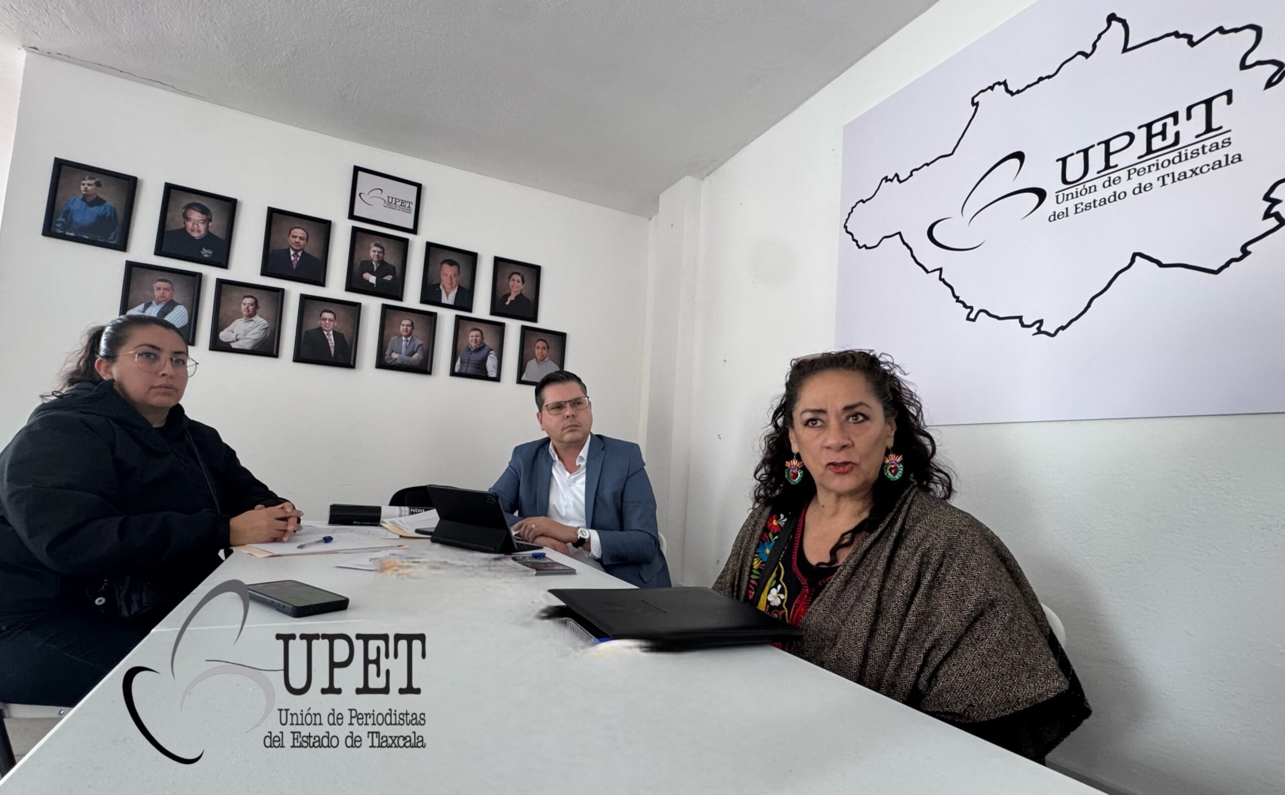 Laura Nava Arontes, Directora General del Programa de Agravios a Periodistas y Defensores Civiles de Derechos Humanos de la CNDH, acompañada por la visitadores adjuntos Carla Aurora Adame Bravo y Sergio Martínez Bañuelos visitaron Tlaxcala para realizar una reunión de trabajo con la UPET, luego de que este organismo gestionara la visita del máximo órgano en la defensa de los Derechos Humanos en México.