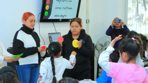Para acercar a niños y niñas al conocimiento de diferentes temas que contribuyan a su desarrollo personal, el último viernes de cada mes, la Universidad Autónoma de Tlaxcala (UATx) brinda espacios de atención dirigidos especialmente a estudiantes de nivel primaria y secundaria a través del Centro Tlaxcala de Biología de la Conducta (CTBC) y de la Facultad de Ciencias para el Desarrollo Humano.