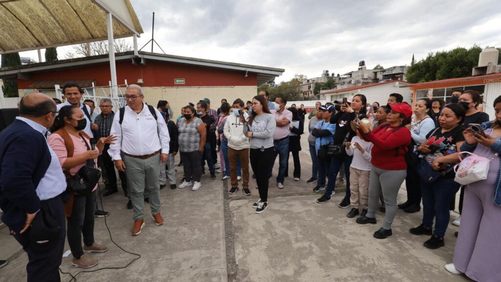 El titular de la Secretaría de Educación Pública del Estado y de la Unidad de Servicios Educativos del Estado de Tlaxcala (SEPE-USET), Homero Meneses Hernández, informó ante madres y padres de familia que el proceso de reubicación obedece a una decisión preventiva y técnica