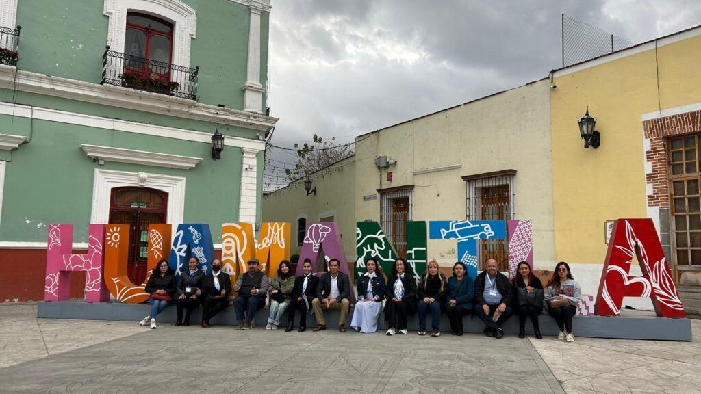 Durante su visita, las y los asistentes conocieron algunos de los principales atractivos de Huamantla, Pueblo Mágico, destacando la Basílica de Nuestra Señora de la Caridad