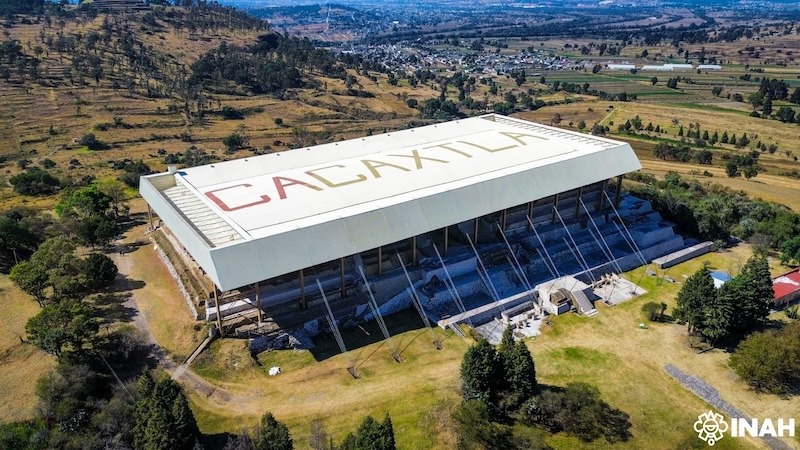 INAH concluye trabajos de mantenimiento general en la cubierta del Gran Basamento de Cacaxtla
