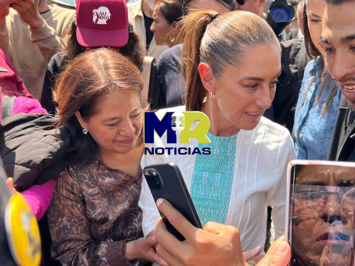 El senador José Antonio Álvarez Lima, figura clave de Morena en Tlaxcala y uno de los políticos locales con mayor cercanía histórica al movimiento de la Cuarta Transformación, así como la diputada local María Ana Bertha Mastranzo Corona recibieron a Sheinbaum Pardo en su visita por San Pablo del Monte. Imagen: MR Noticias