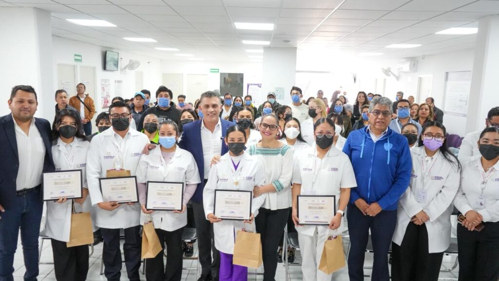 Este espacio dedicado al cuidado de la salud de las familias ha entregado 70 mil medicamentos y 5 mil pares de lentes