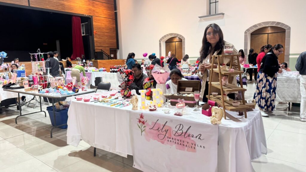 El pasado 14 de febrero se llevó a cabo el Bazar de Emprendedores “Entre Amigos y Corazones” en el Auditorio de la Ex Cancha 13