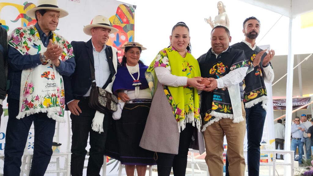 Huamantla recibe estafeta rumbo a 2027 en Encuentro Internacional de Saberes Culturales