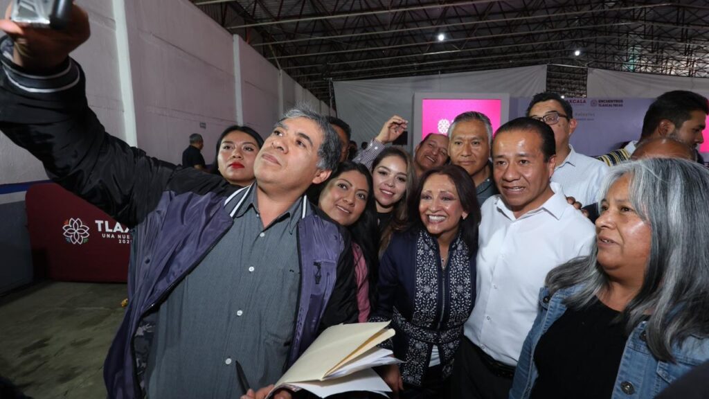 • Durante los “Encuentros Tlaxcaltecas” en Xaloztoc, la gobernadora destacó que el objetivo de su gobierno es mejorar la vida cotidiana de las familias mediante obras y programas sociales, e inversión en salud, seguridad y desarrollo regional