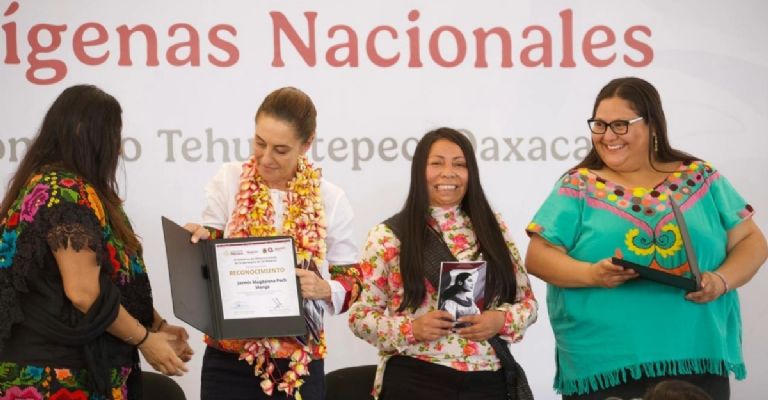Secretaría de las Mujeres e INPI firman convenio para difundir Cartilla de Derechos en radios comunitarias indígenas