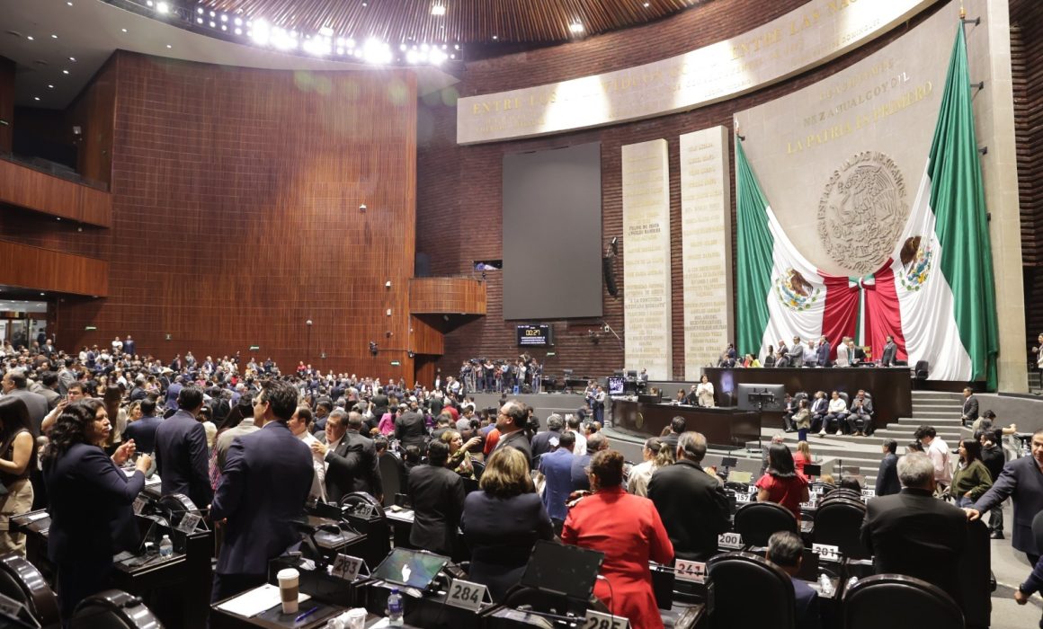 Diputados avalan Plan B; va a congresos locales