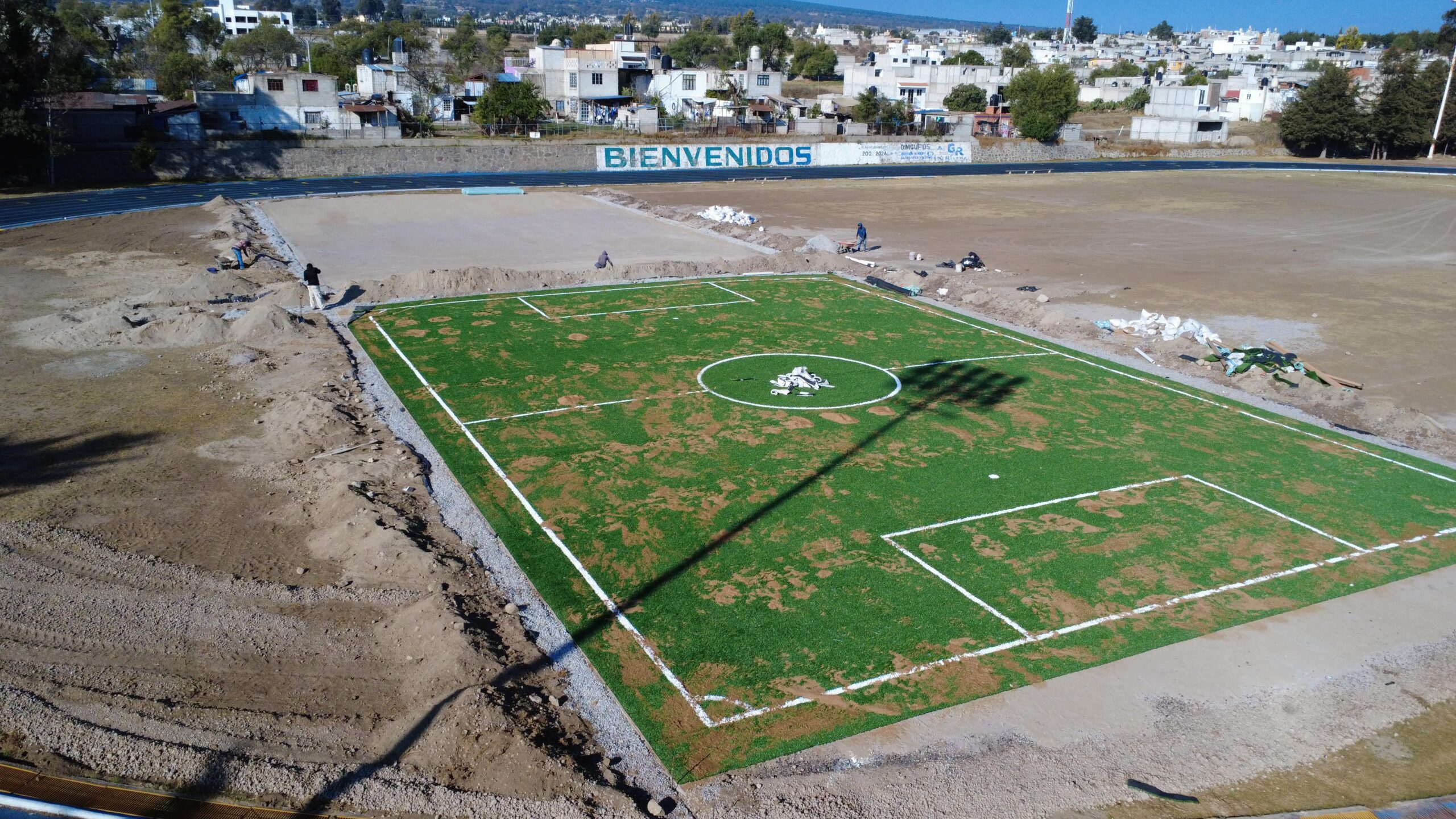 Registran avances las nuevas canchas de fútbol 5 en la Unidad Deportiva Miguel Arroyo Rosales