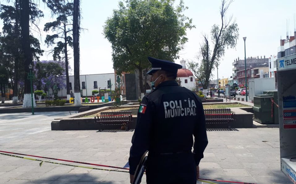 Alumno de secundaria se quedó dormido, pero de borracho