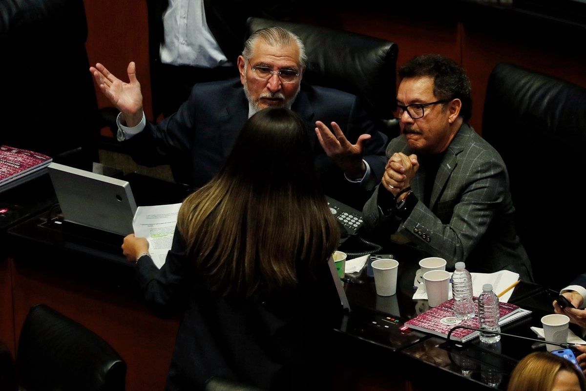 Suspirantes ya recorren entidades rumbo a 2027; el Congreso lo resiente