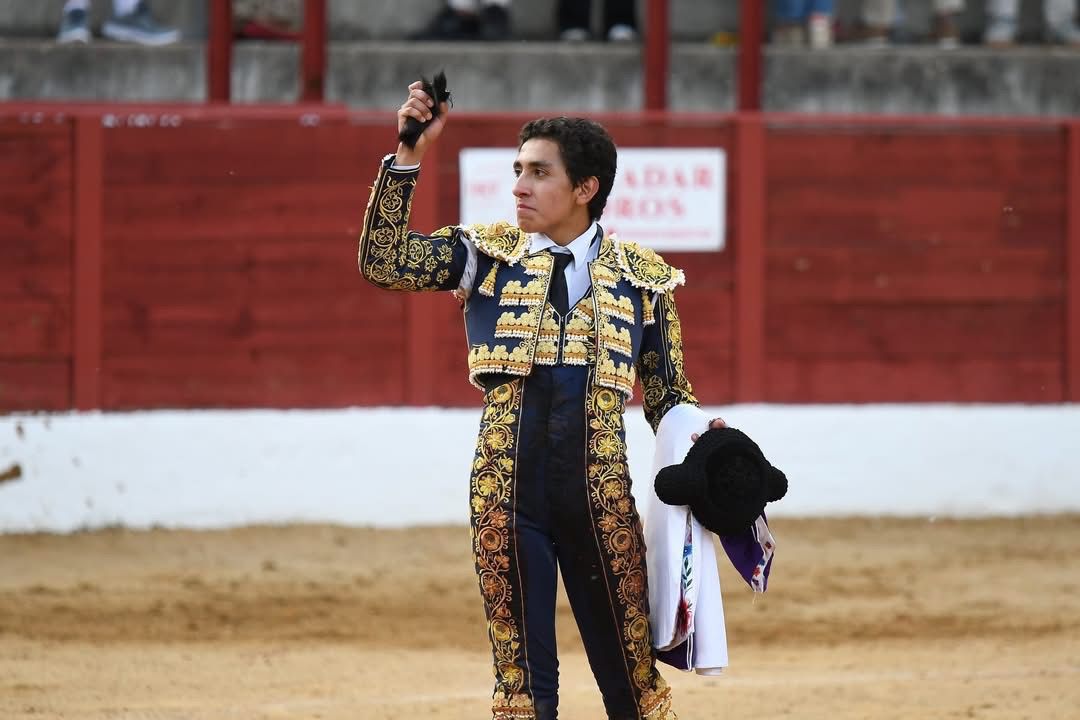 Juan Pablo Ibarra, orgullo apizaquense que trasciende fronteras. 