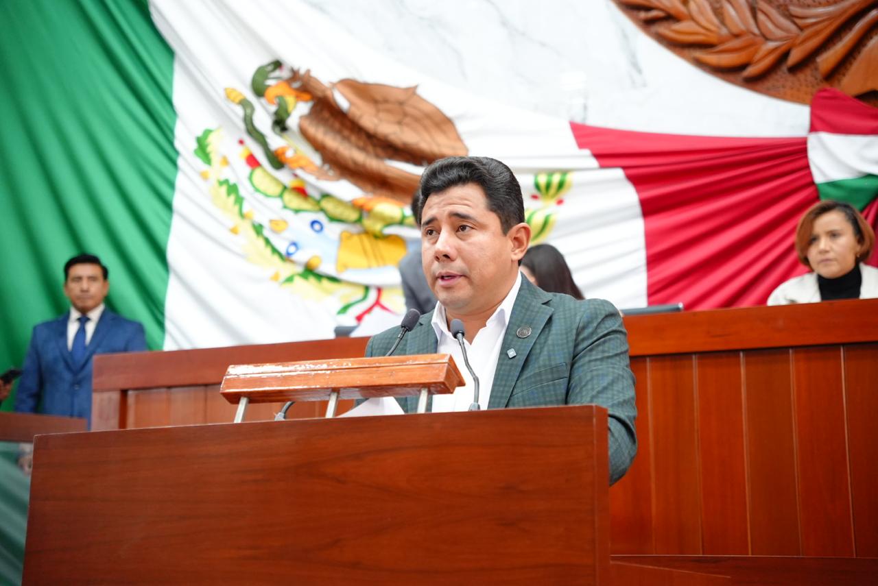 Impulsa David Martínez reforma para agilizar trámites de defunción en Tlaxcala