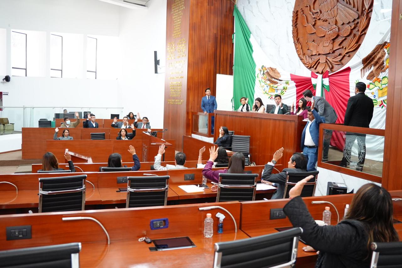 Crea Congreso comisiones especiales para atender solicitud de juicios políticos y procedimiento de revocación de mandato