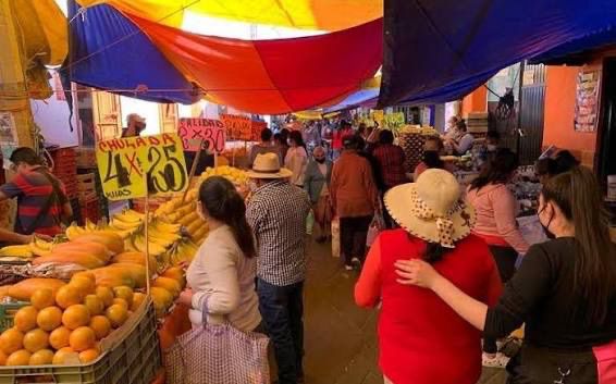 Pobladores impiden instalación de tianguistas en Calpulalpan