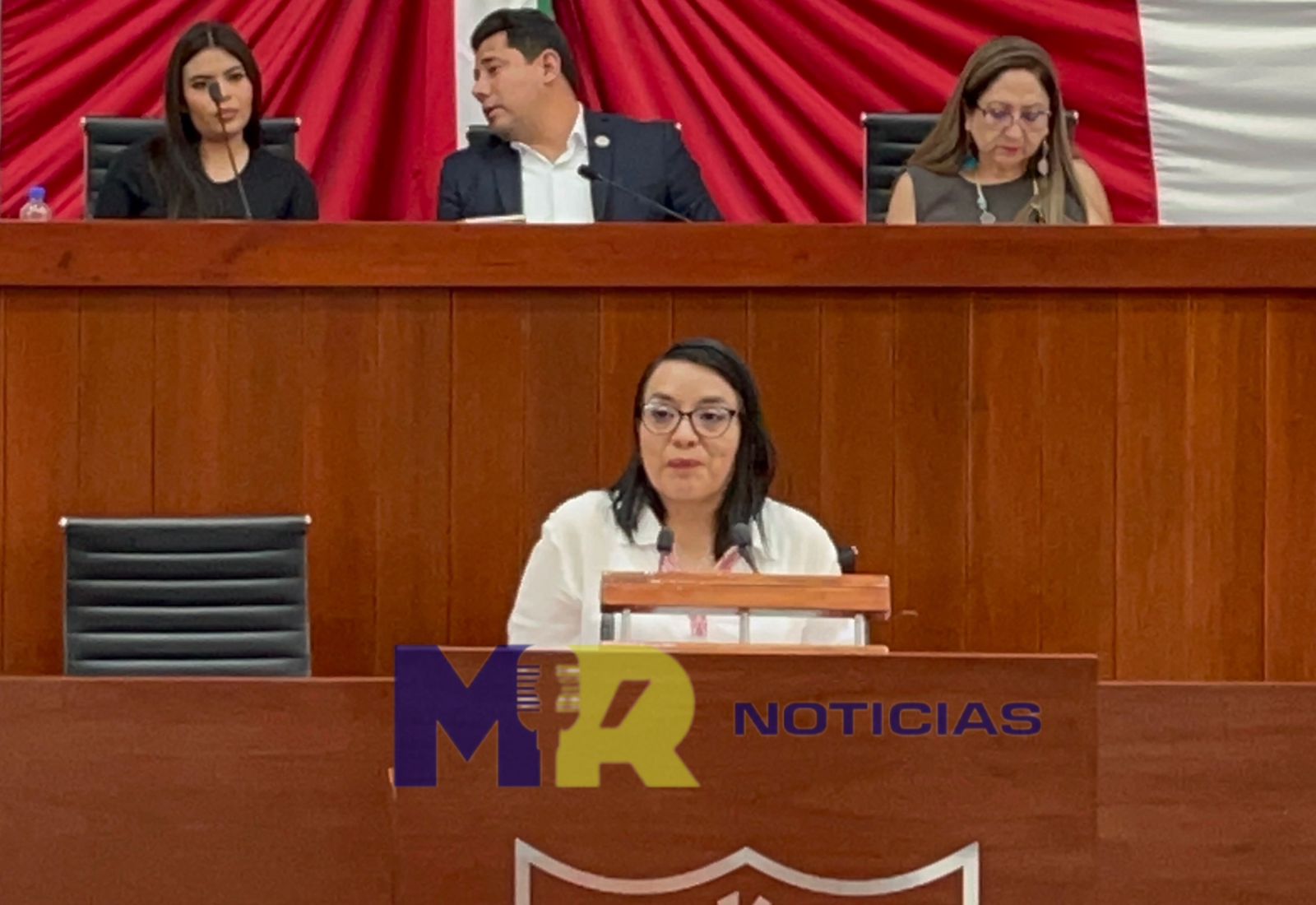Congreso busca frenar “control político” de alcaldes con licencia
