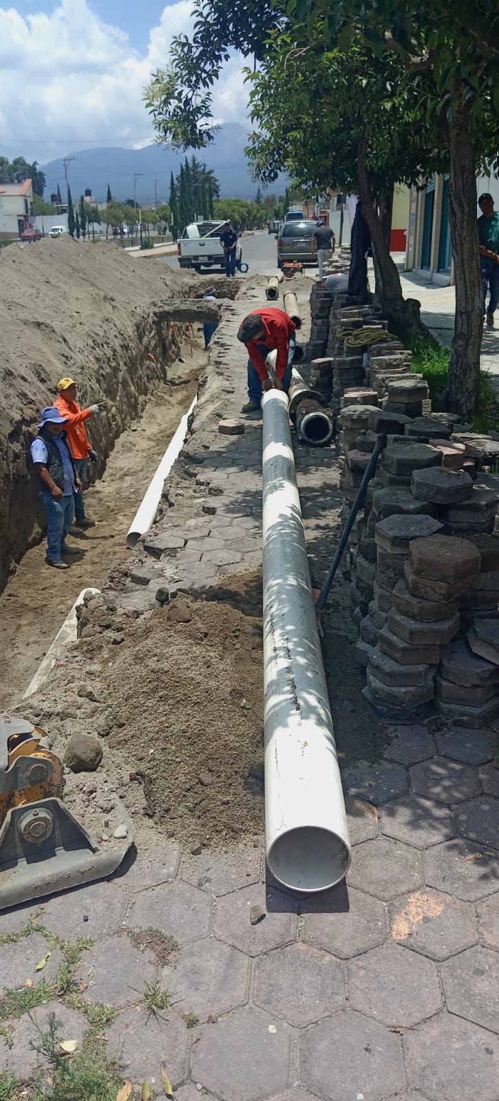 CAPAMH continúa realizando trabajos de atención y mantenimiento en distintos puntos del municipio