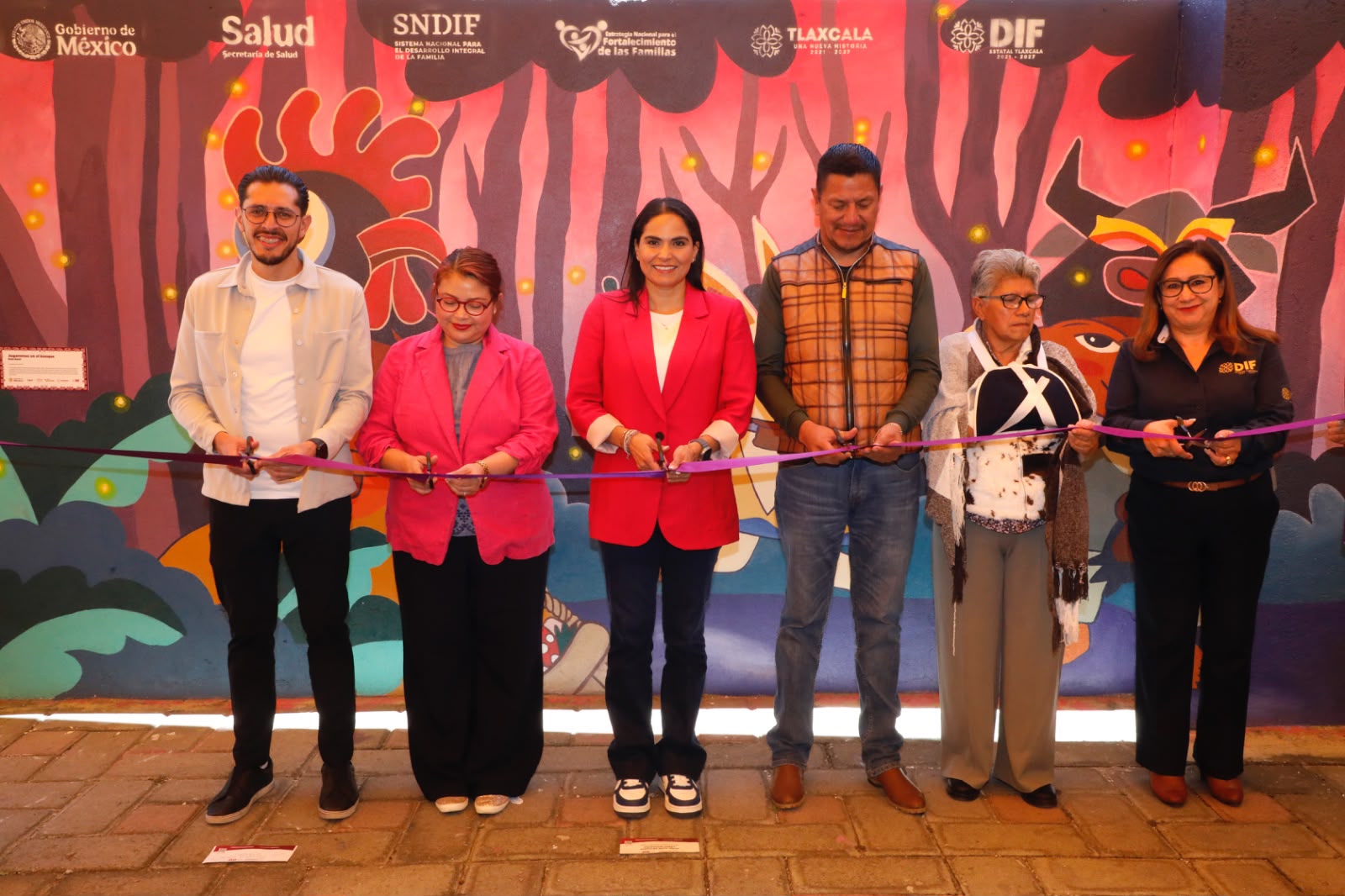 DEVELAN SEDIF Y COLECTIVO TOMATE MURAL COMUNITARIO “JUGUEMOS EN EL BOSQUE” EN NANACAMILPA