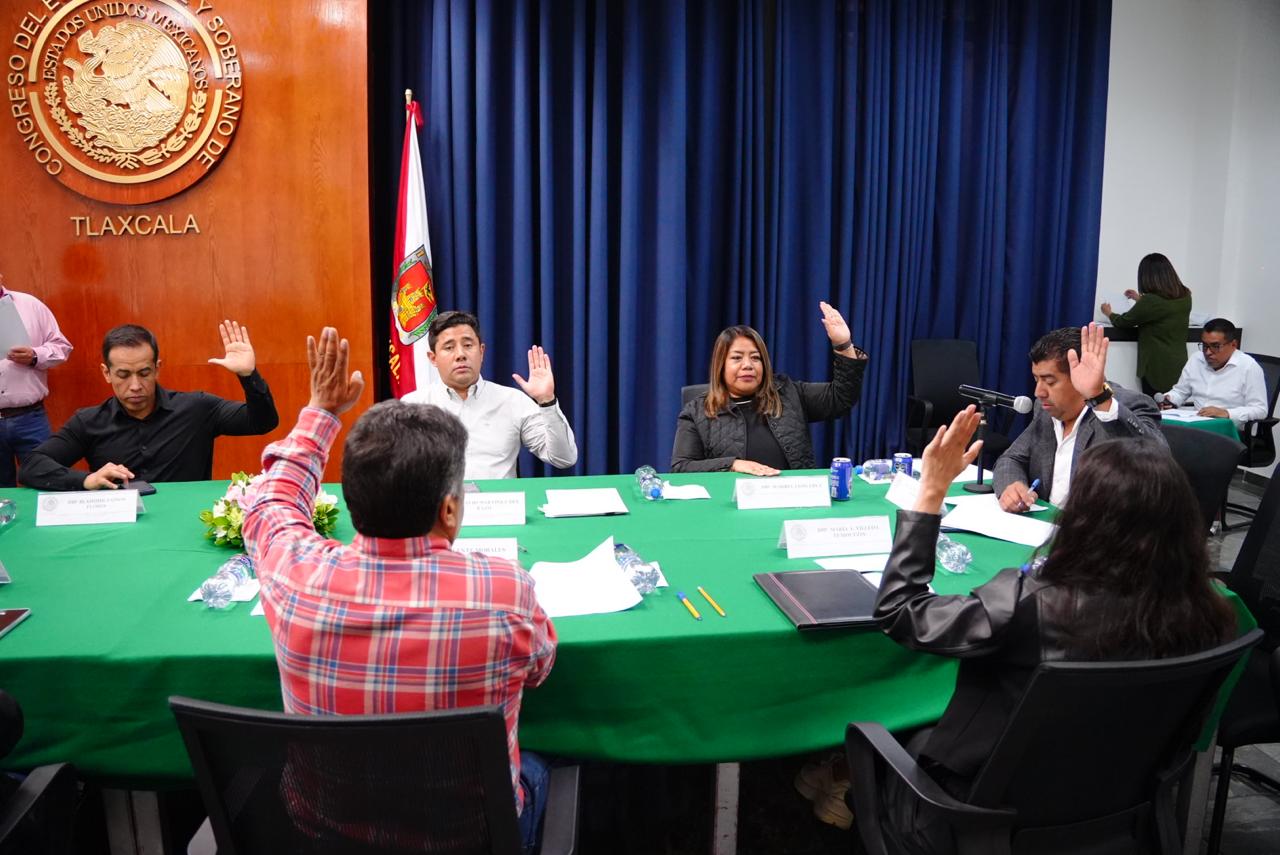 Comisión de Puntos Constitucionales, Gobernación y Justicia y Asuntos Políticos aprueba dictámenes en materia de autonomía sindical y desarrollo económico regional