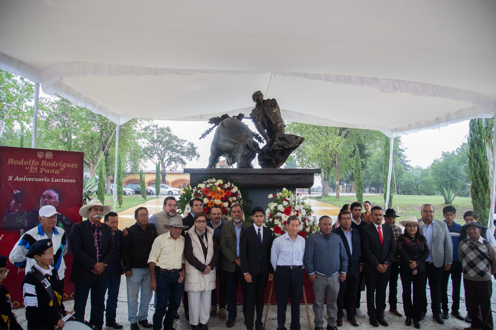 APIZACO RINDE HOMENAJE A RODOLFO RODRÍGUEZ “EL PANA” EN SU X ANIVERSARIO LUCTUOSO
