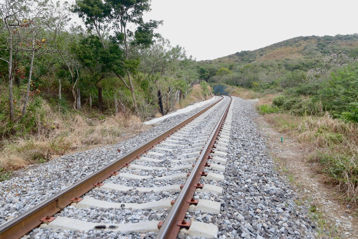 TREN INTEROCEANICO