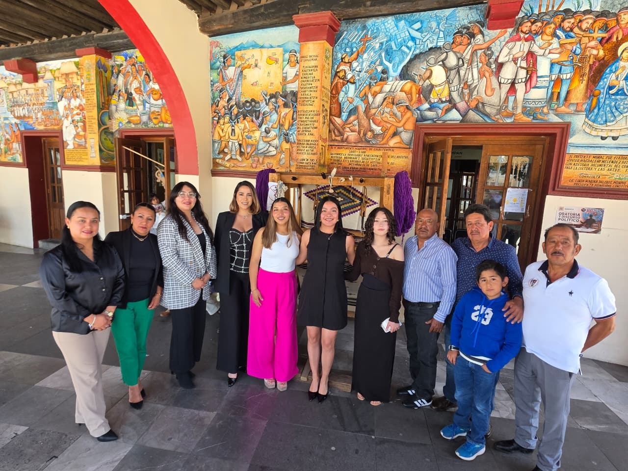 Es Esthefany Galilea Mendieta García la Reina de la Feria Nacional del Sarape Chiautempan 2026