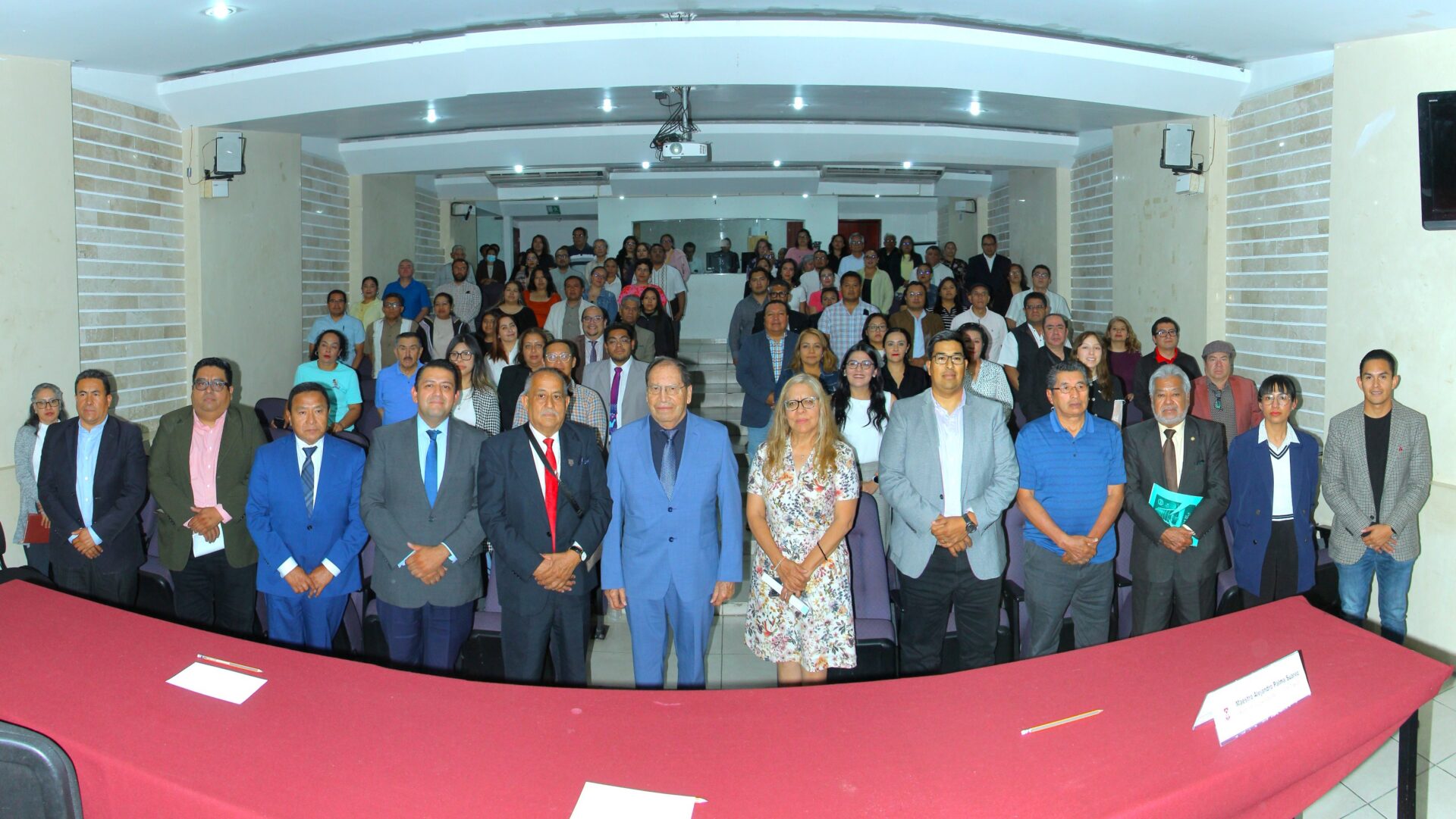 Rector de la UATx reconoce el papel fundamental del docente ante la transformación educativa