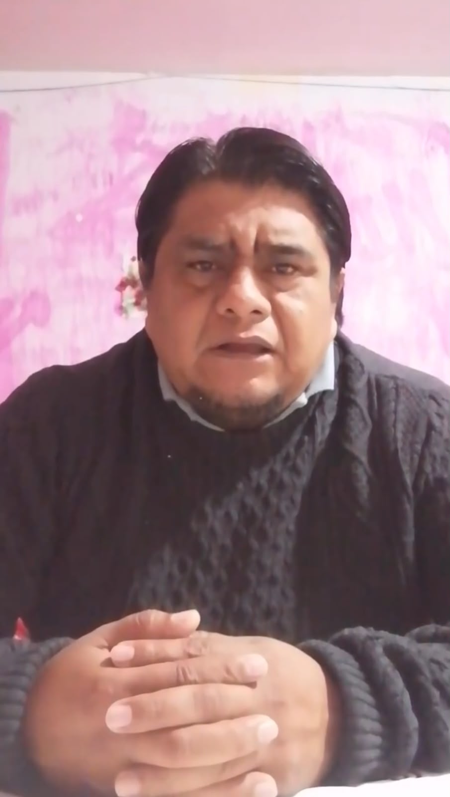 Alain Hernández Flores aseguró que fue citado a las oficinas de la coordinación, donde presuntamente le presentaron un documento de renuncia sin explicarle las causas; solicitó a la gobernadora Lorena Cuéllar revisar su caso