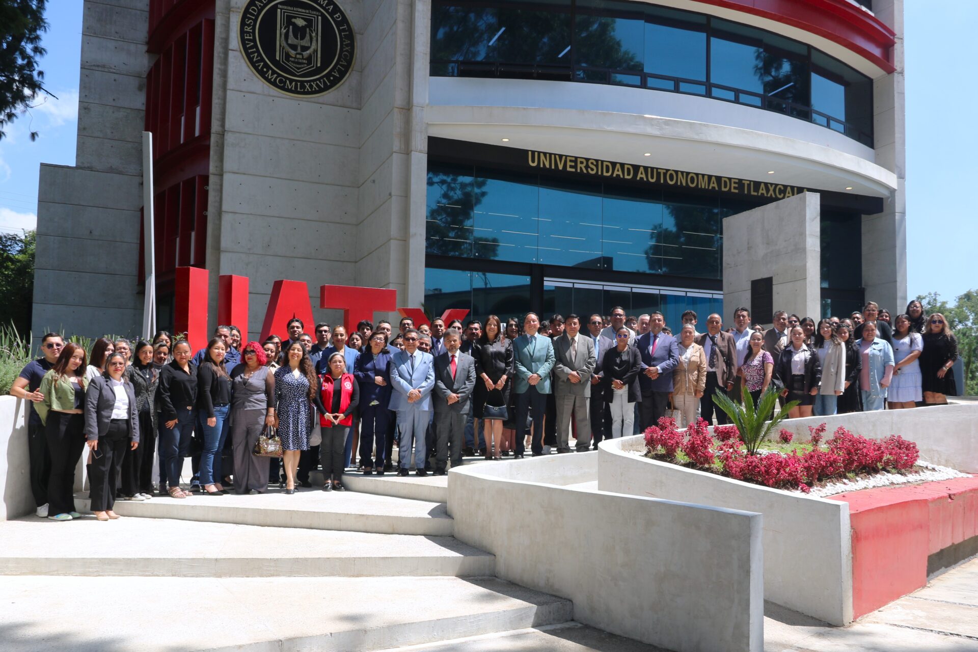 Embajadores UATx llevan el humanismo universitario a instituciones de México, Colombia, España y Paraguay