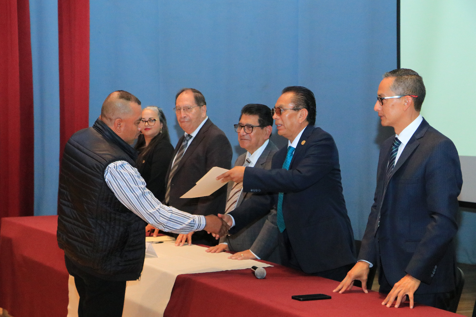 Preside Rector de la UATx ceremonia por 41 aniversario de Ciencias Políticas