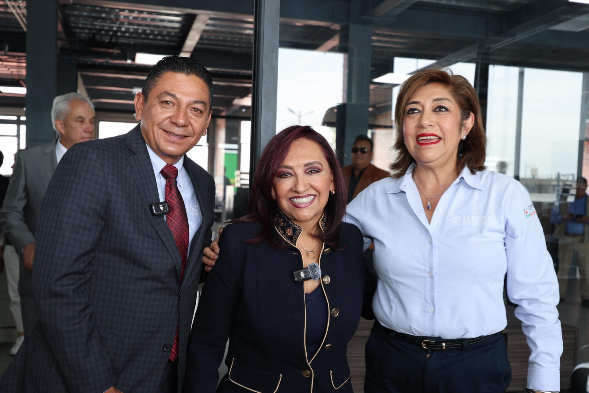 GOBERNADORA RECORRE NUEVAS OFICINAS DE COEPRIST