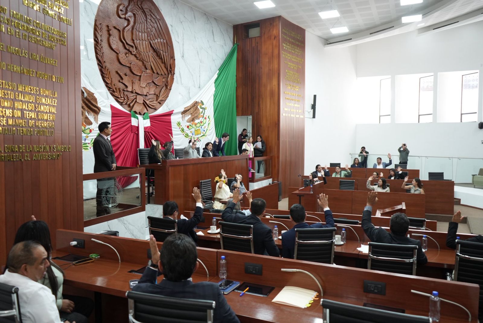 Aprueba LXV Legislatura ajustes a recursos de los Poderes del Estado correspondientes al segundo trimestre de 2026